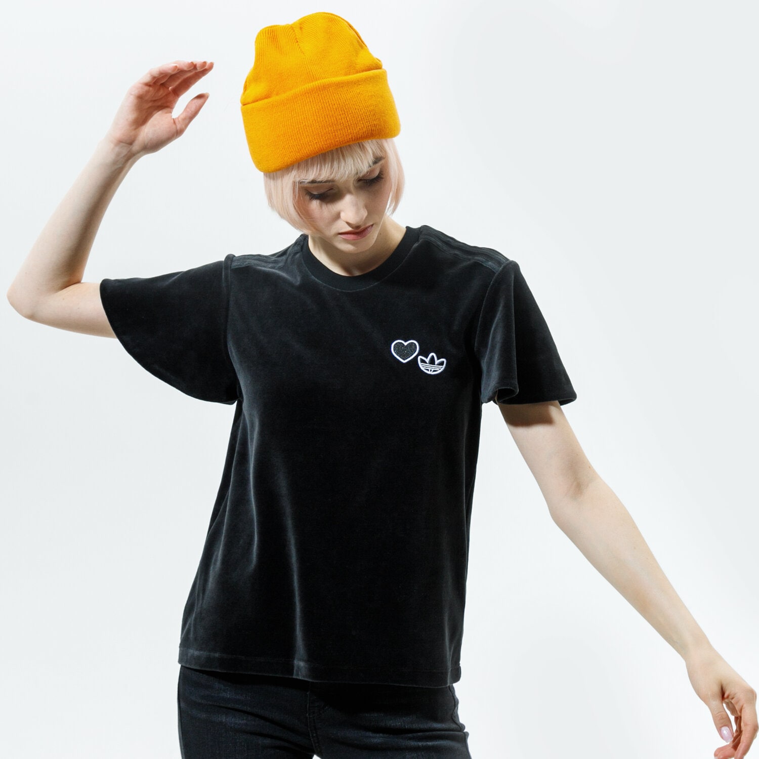 dámské tričko ADIDAS TRIČKO GN3062 ČERNÁ