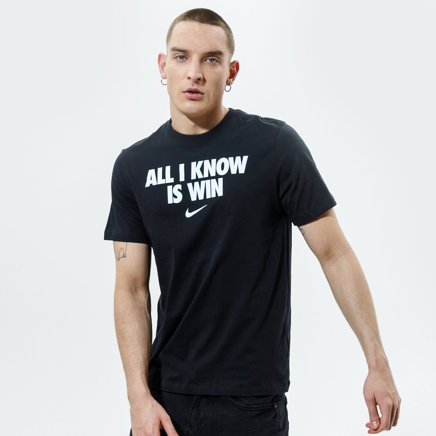 pánské tričko NIKE TRIČKO "ALL I KNOW IS WIN" NBA DD0773-010 ČERNÁ