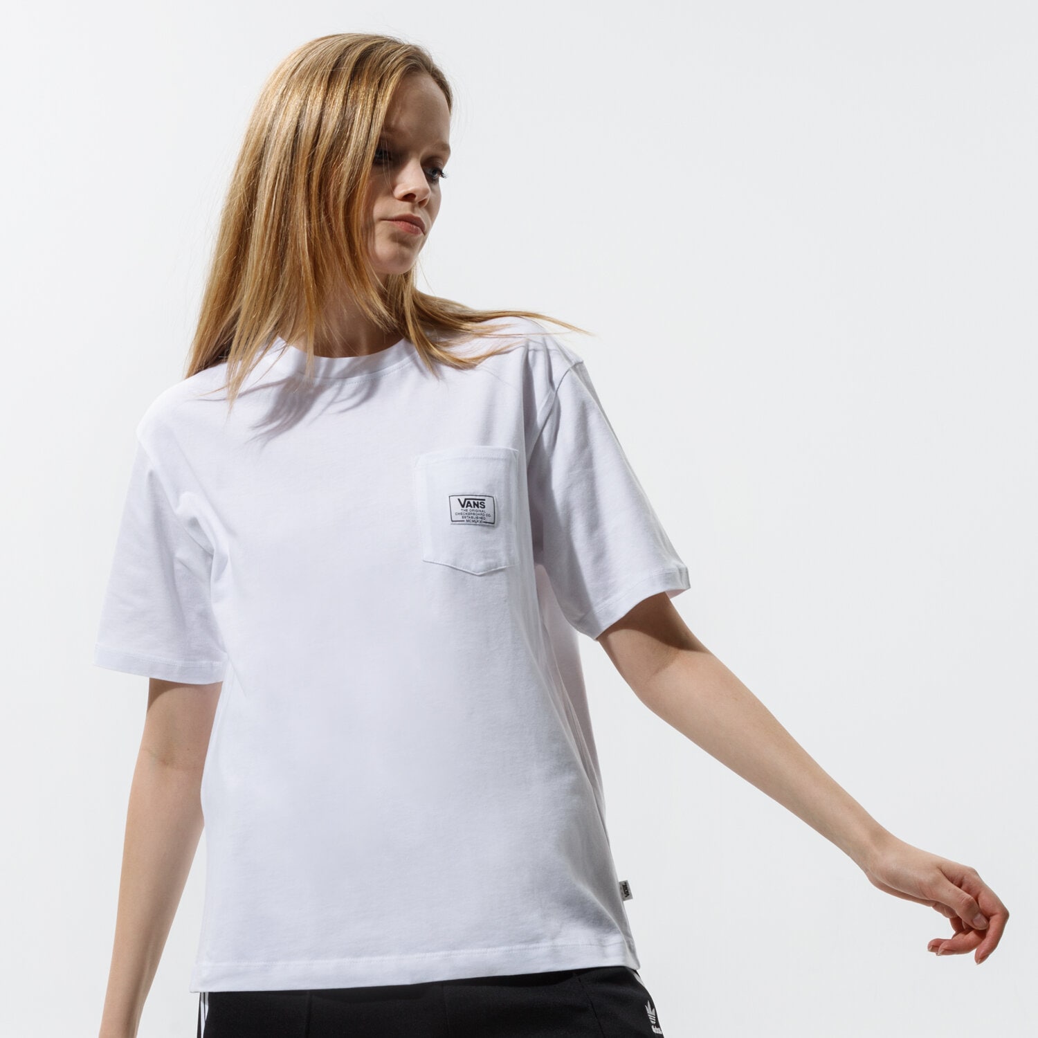 dámské tričko VANS TRIČKO WM WOVEN PATCH POCKET WHITE VN0A5I8FWHT1 BÍLÁ