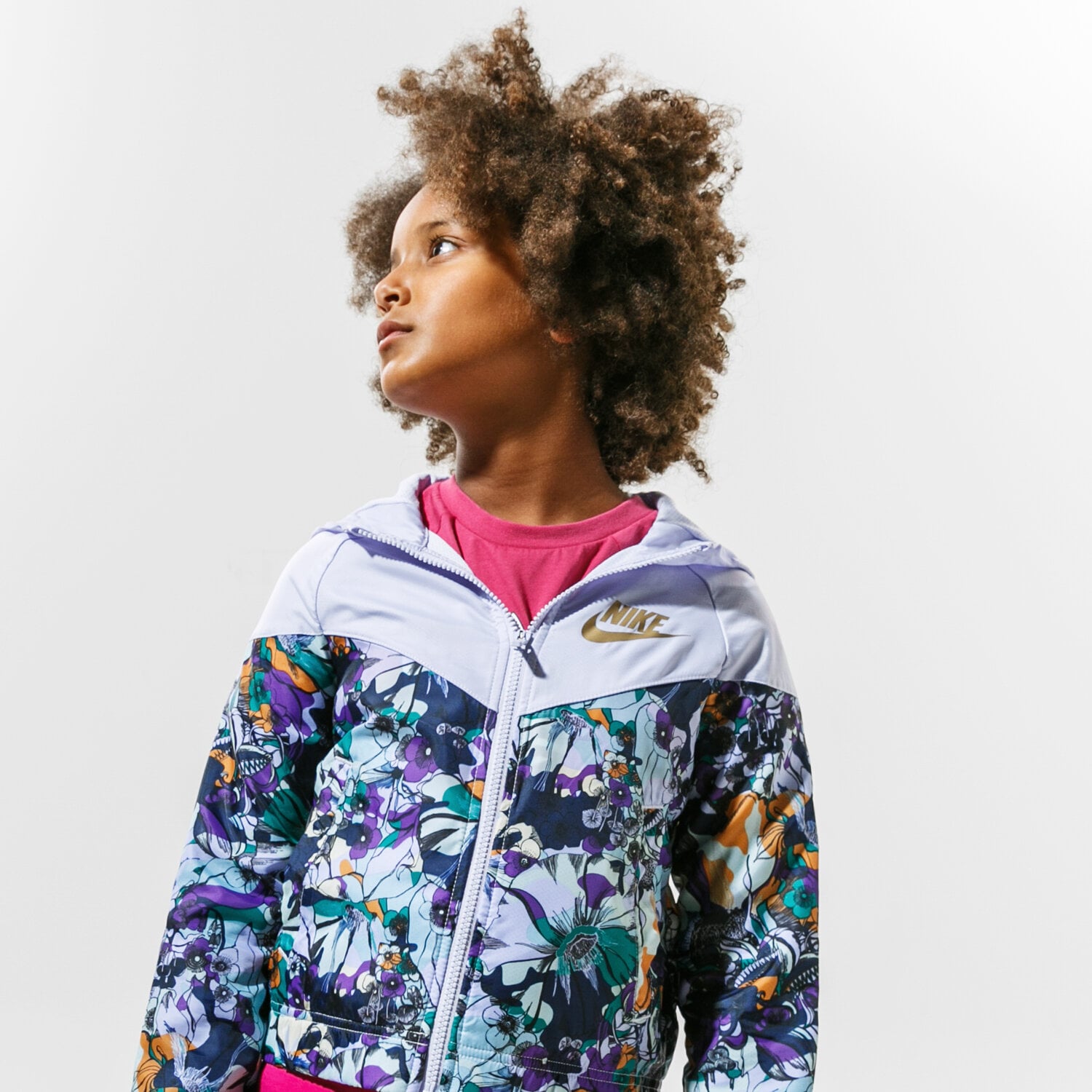 dětské tričko NIKE BUNDA G NSW WR AOP JKT ENERGY DC7095-572 VÍCEBAREVNÁ