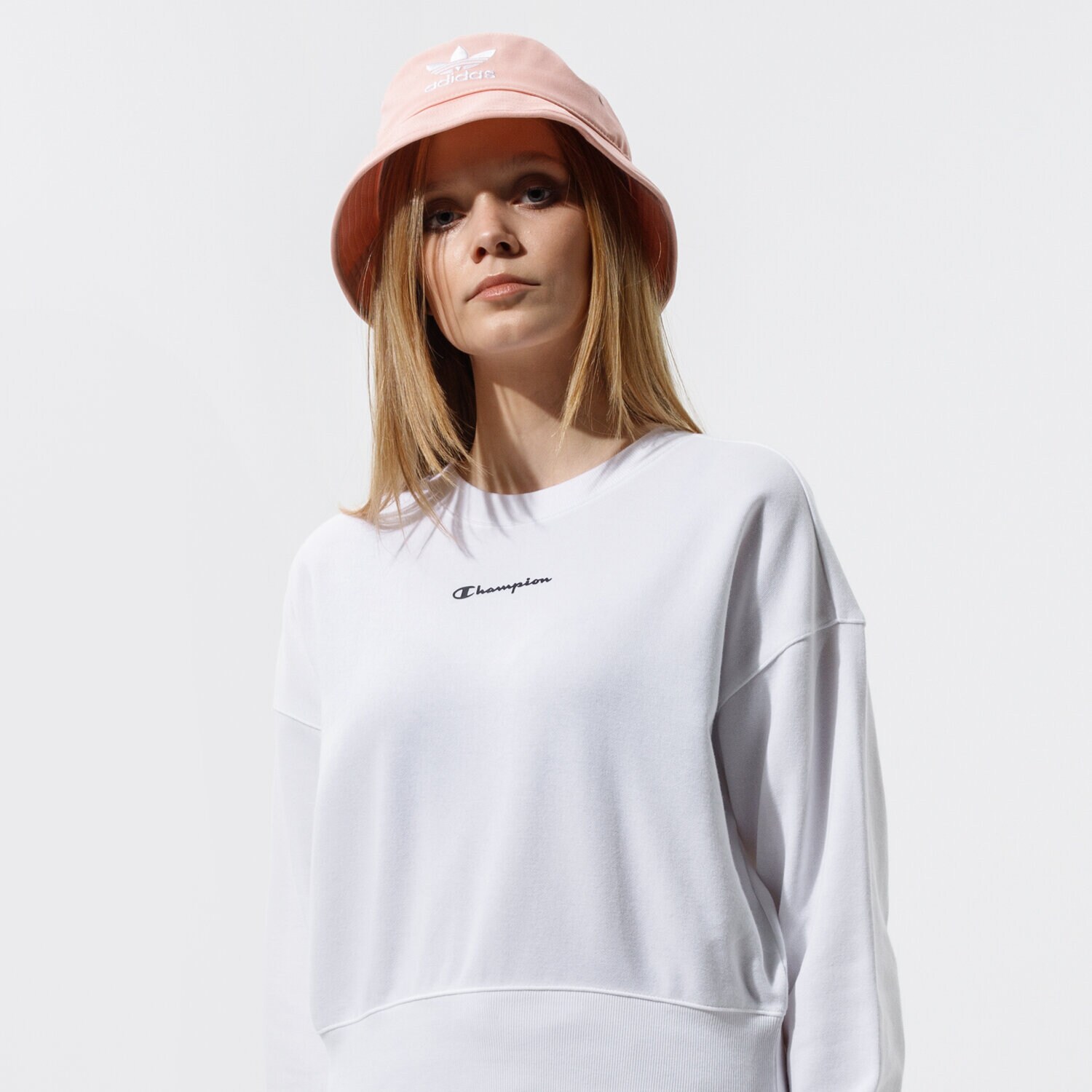 dámská mikina CHAMPION MIKINA CREWNECK SWEATSHIRT 112588WW001 BÍLÁ