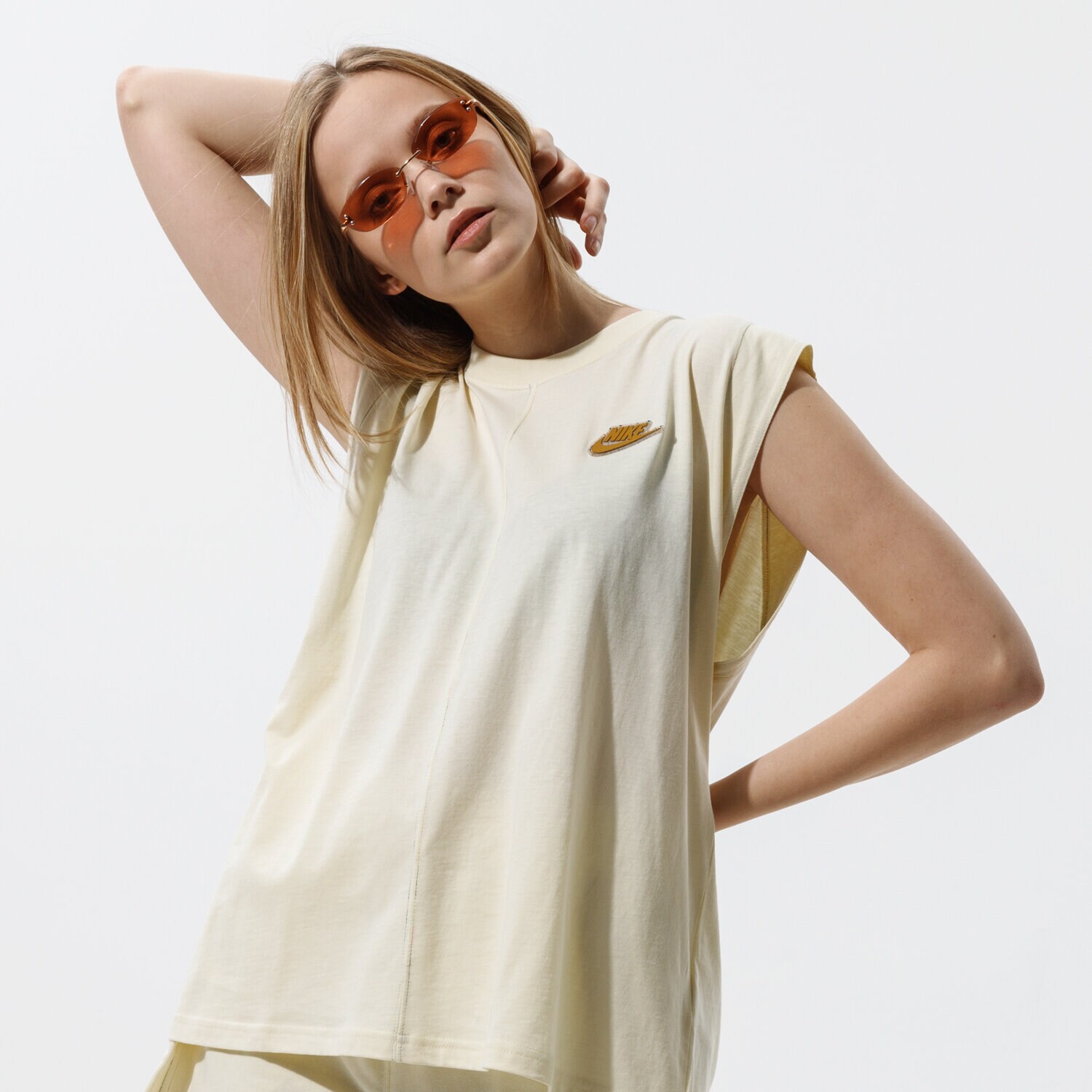 dámské tričko NIKE TRIČKO W NSW TOP EARTH DAY CZ9251-113 BÉŽOVÁ