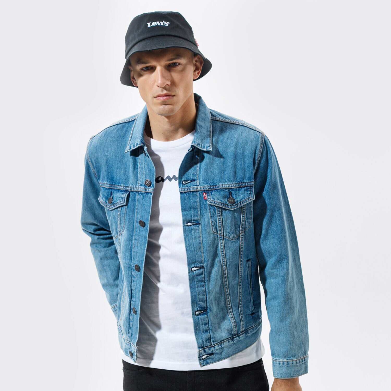 Přechodná bunda pánská (podzimní, jarní) LEVI'S BUNDA THE TRUCKER JACKET 72334-0564 MODRÁ
