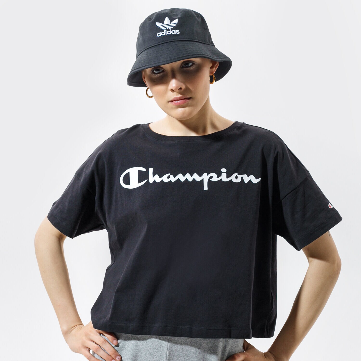 dámské tričko CHAMPION TRIČKO CREWNECK TRIČKO 113970KK001 ČERNÁ