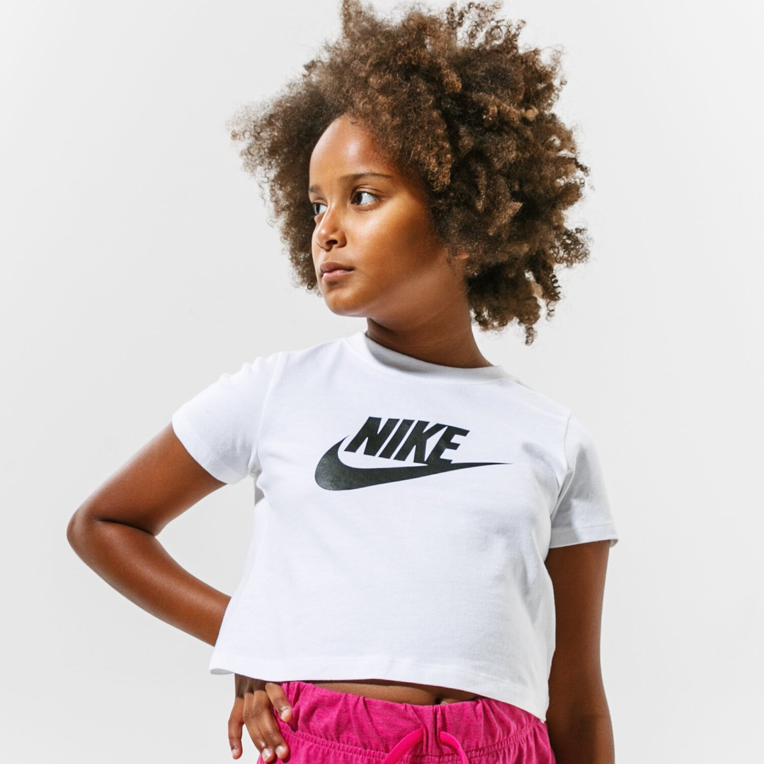 dětské tričko NIKE TRIČKO SPORTSWEAR GIRL DA6925-102 BÍLÁ