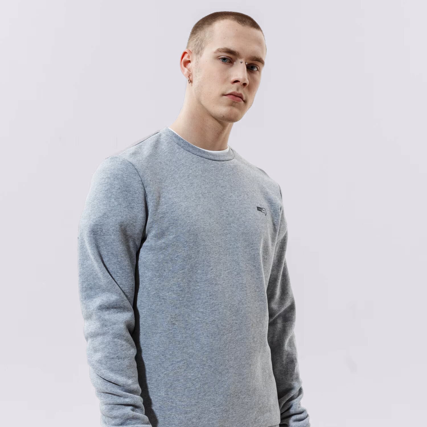 pánská mikina CONFRONT MIKINA SMALL LOGO CREW GREY  CF121BLM25002 ŠEDÁ