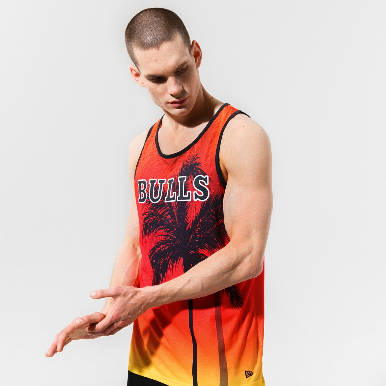 pánská košile NEW ERA TOP SUMMER CITY TOP BULLS 12720096 VÍCEBAREVNÁ