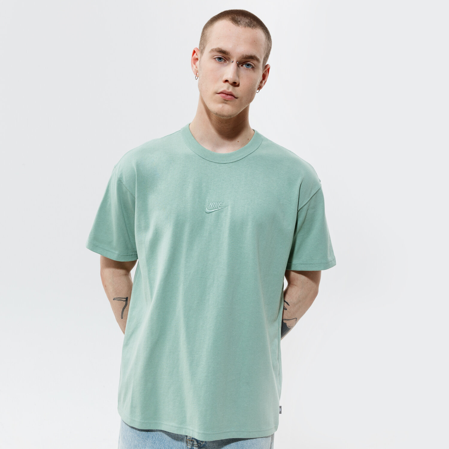 pánské tričko NIKE TRIČKO SPORTSWEAR DB3193-006 ZELENÁ