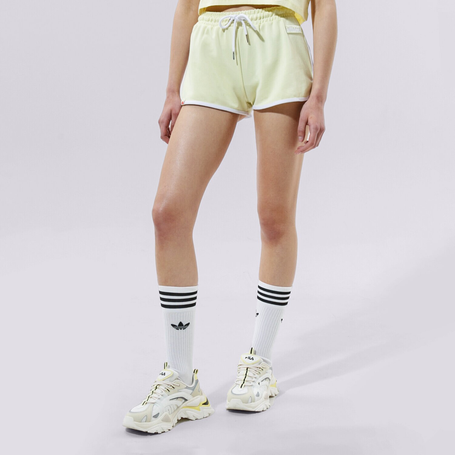 dámské kraťasy ELLESSE ŠORTKY  VEDIAMO SHORT LYELLOW SGJ11886603 ŽLUTÁ