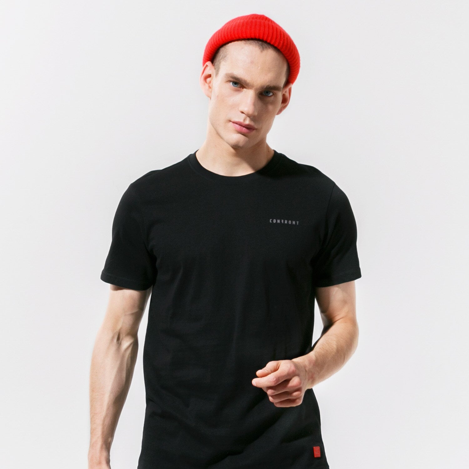 pánské tričko CONFRONT TRIČKO SMALL LOGO TEE BLACK CF121TSM48002 ČERNÁ