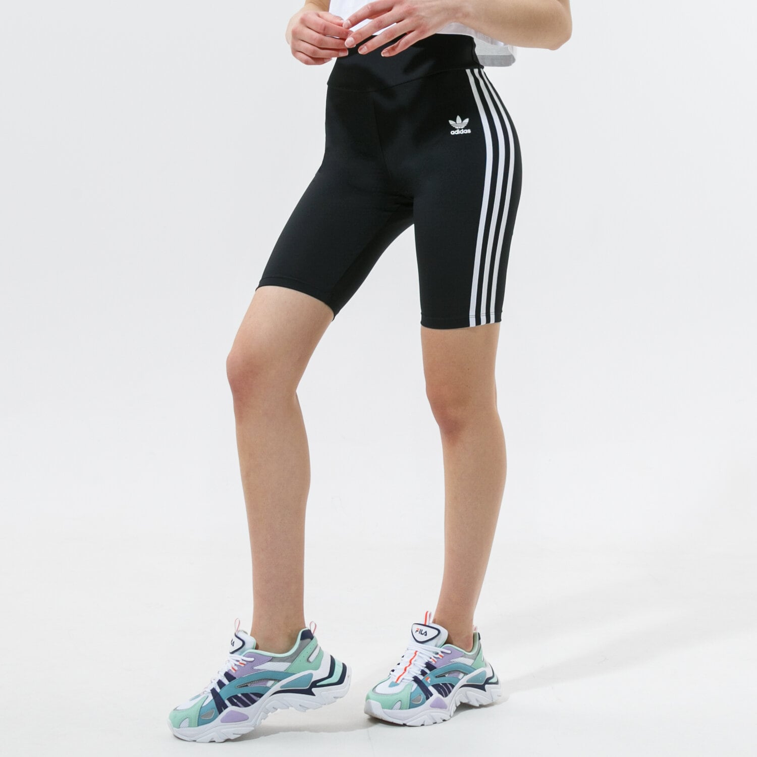 dámské kraťasy ADIDAS ŠORTKY  HW SHORT TIGHTS #GN2842 ČERNÁ