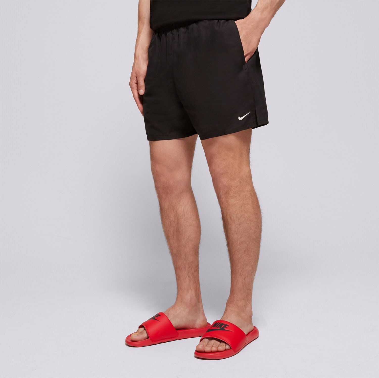 pánské kraťasy NIKE SWIM ŠORTKY  ESSENTIAL 5" NESSA560001 ČERNÁ