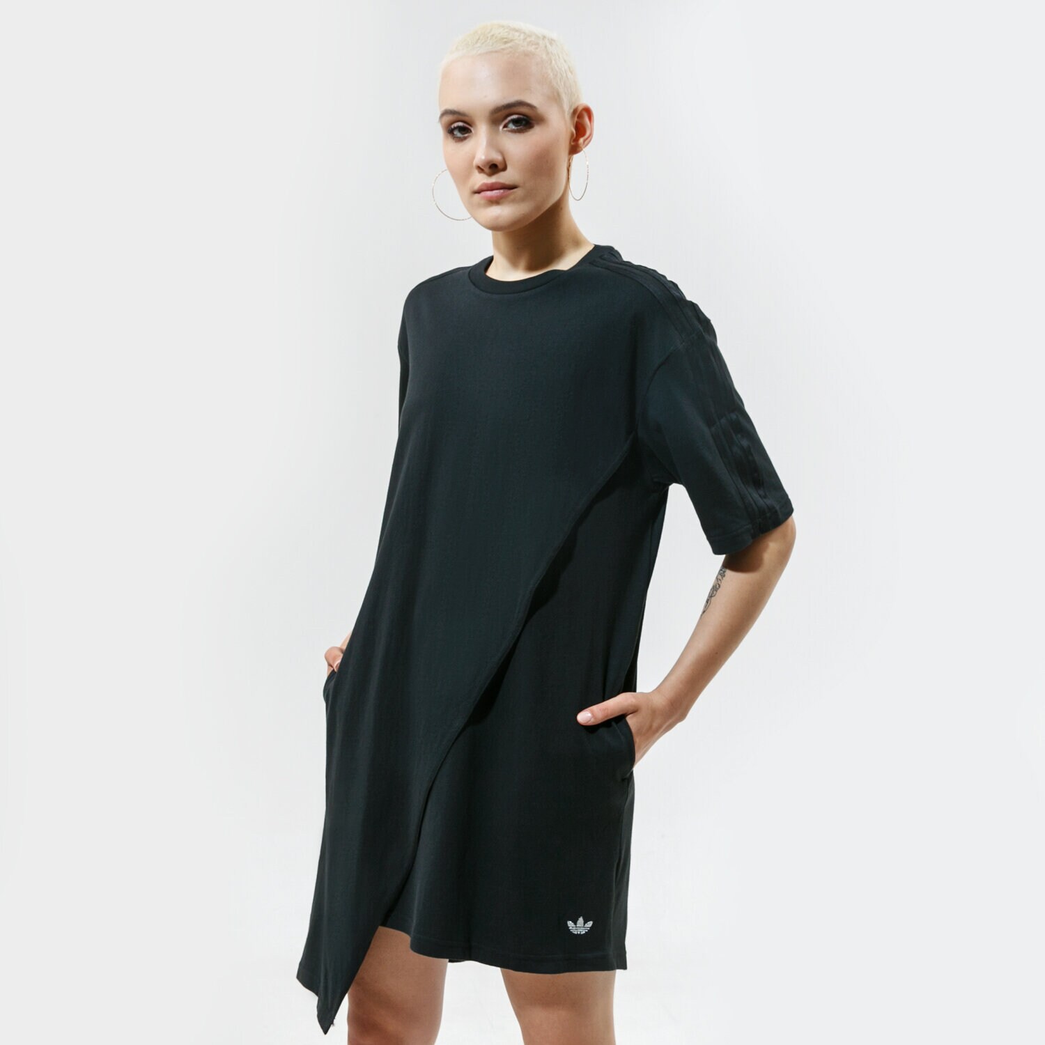 dámské šaty ADIDAS ŠATY TEE DRESS GN3165 ČERNÁ