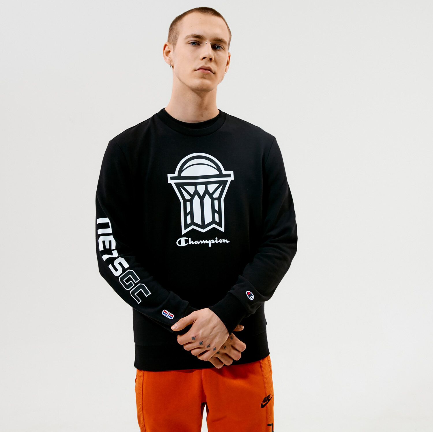 pánská mikina CHAMPION MIKINA CREWNECK SWEATSHIRT 214995KK001 ČERNÁ