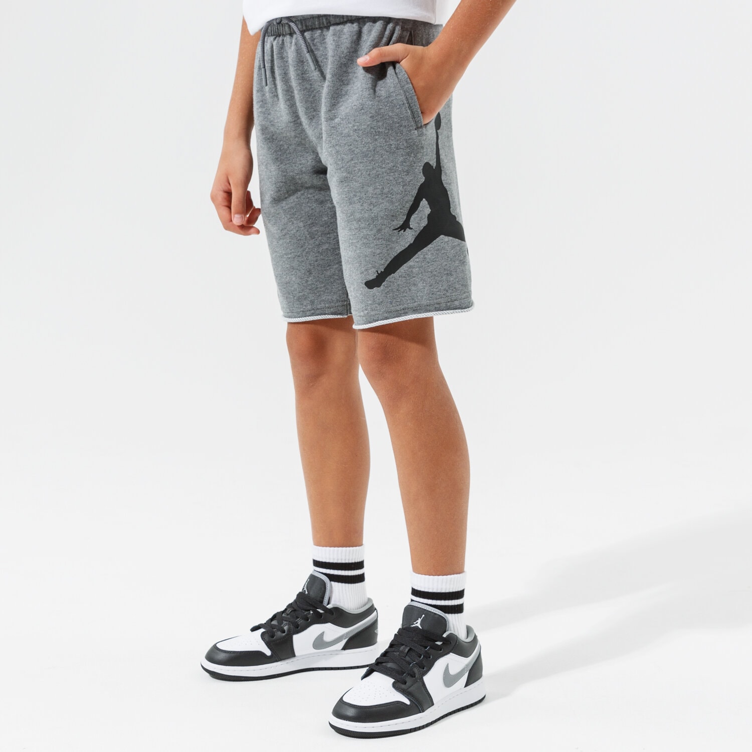 JORDAN ŠORTKY  JDB JUMPMAN AIR FLEECE SHORT BOY 956129-GEH ŠEDÁ