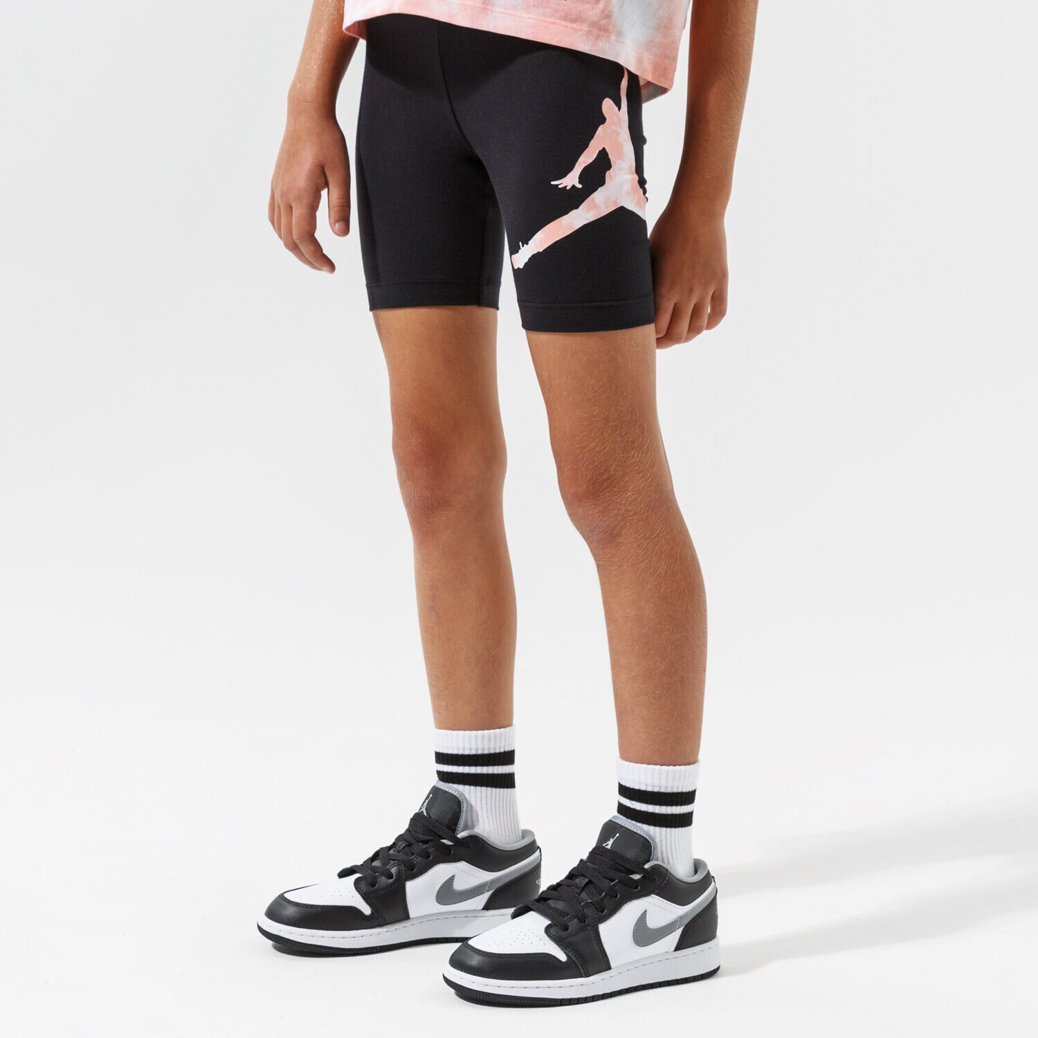 JORDAN ŠORTKY  JORDAN GIRL TIE DYE BIKER SHORT GIRL 45A765-023 ČERNÁ