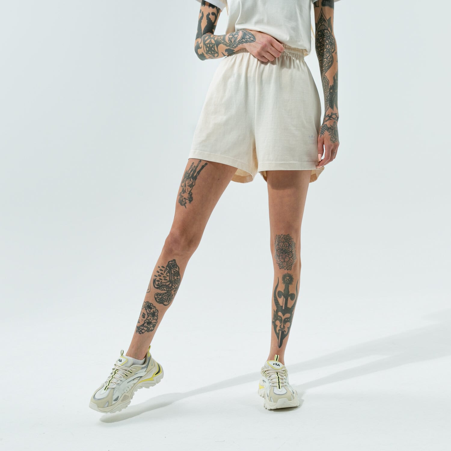 dámské kraťasy ADIDAS ŠORTKY  SHORTS H37886 BÉŽOVÁ