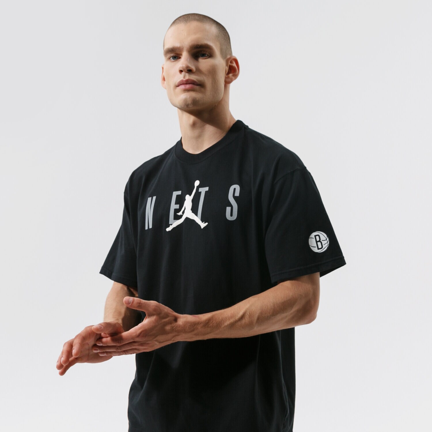 pánské tričko NIKE TRIČKO BKN M NK CTS JDN STMT SS TEE NBA DA6502-010 ČERNÁ