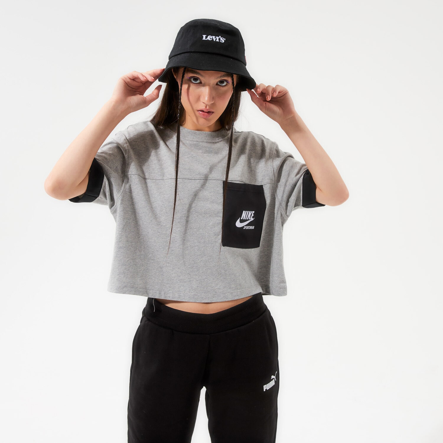 dámské tričko NIKE TRIČKO W NSW SS TOP HTG DD5685-063 ŠEDÁ