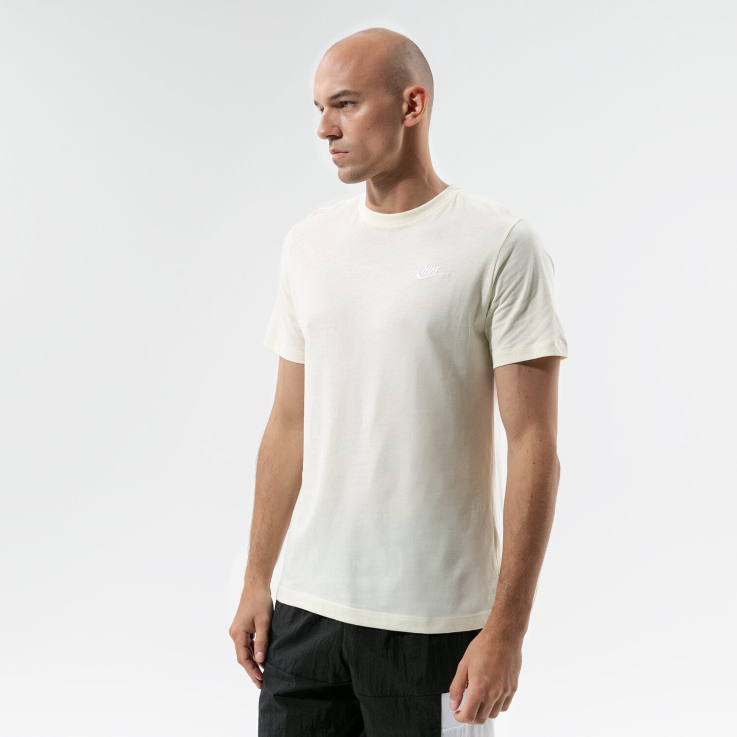 pánské tričko NIKE TRIČKO SPORTSWEAR CLUB AR4997-113 ŽLUTÁ