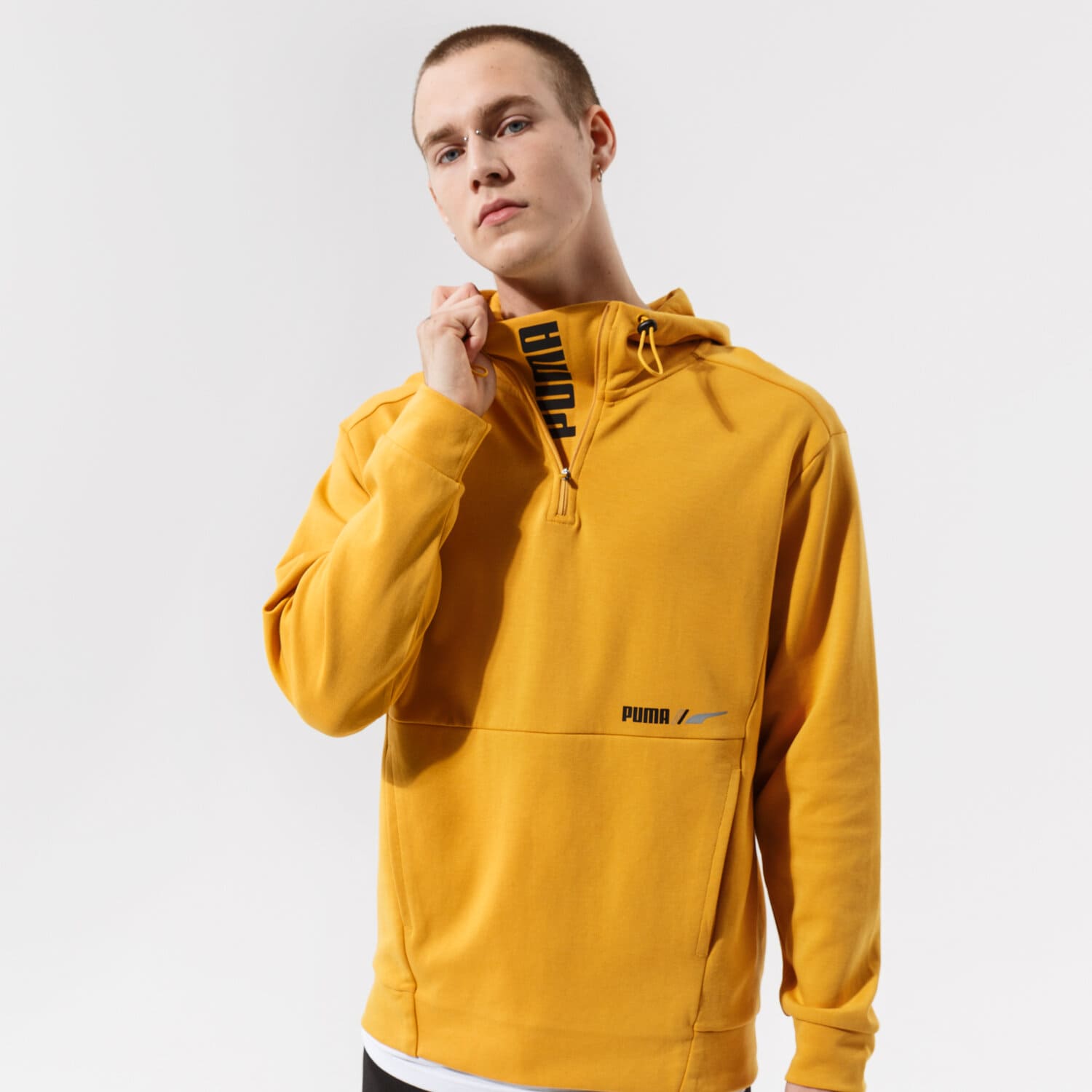 pánská mikina PUMA MIKINA S KAPUCÍ RAD/CAL HALF ZIP DK - MINERAL YELLOW 58938937 ŽLUTÁ