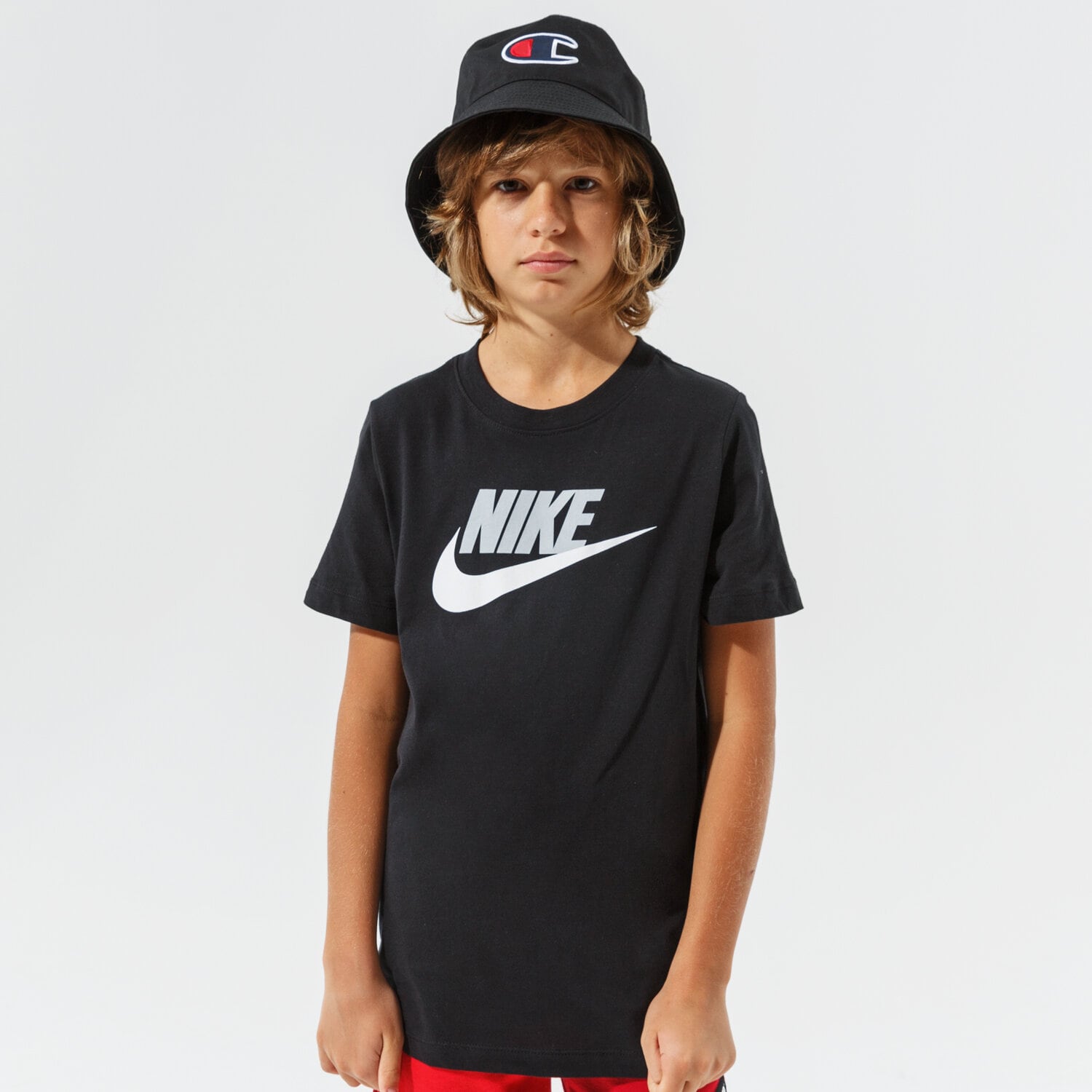 dětské tričko NIKE TRIČKO SPORTSWEAR BOY AR5252-013 ČERNÁ