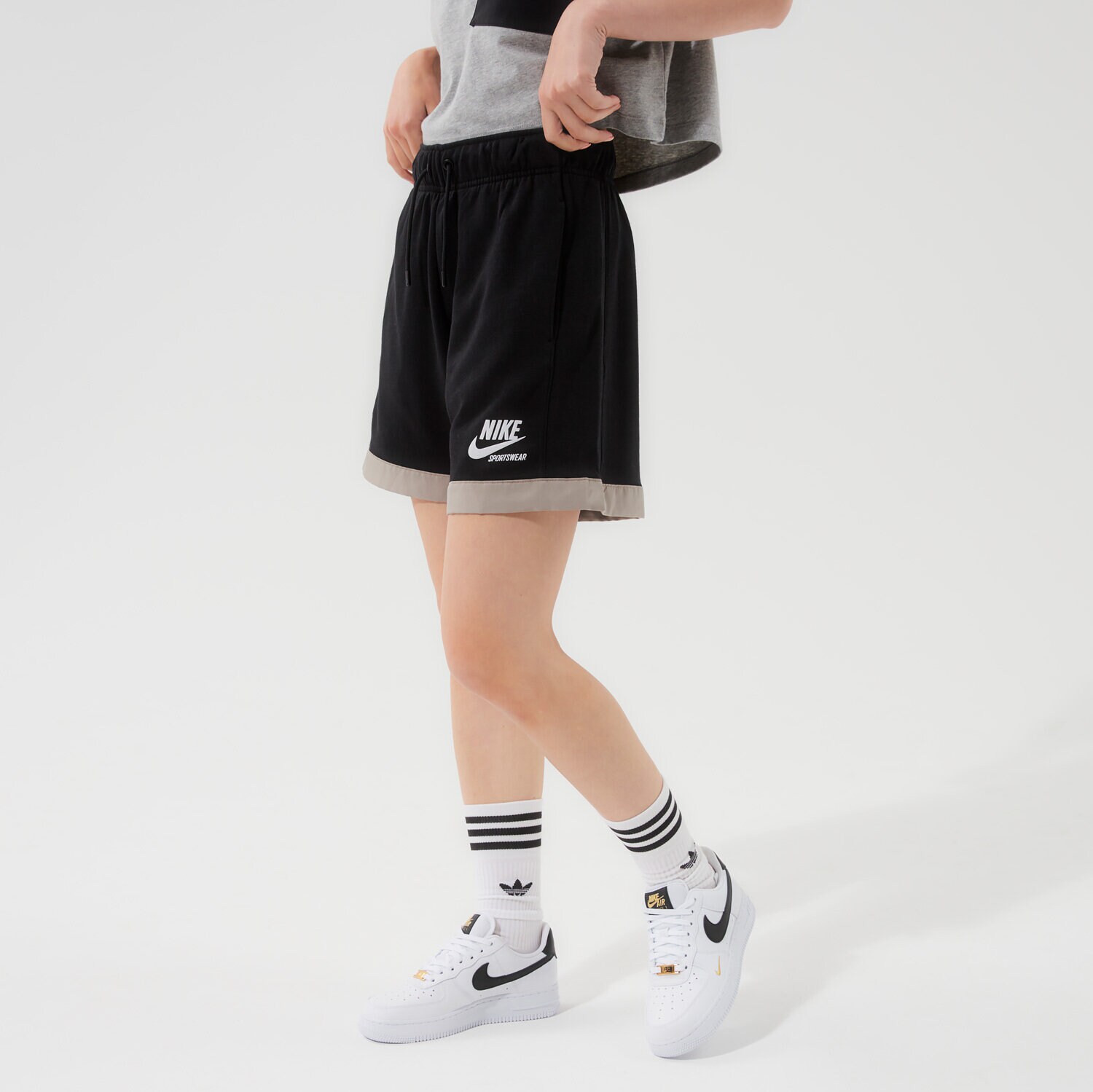 dámské kraťasy NIKE ŠORTKY  W NSW FLC MR SHORT HTG DD5681-010 ČERNÁ