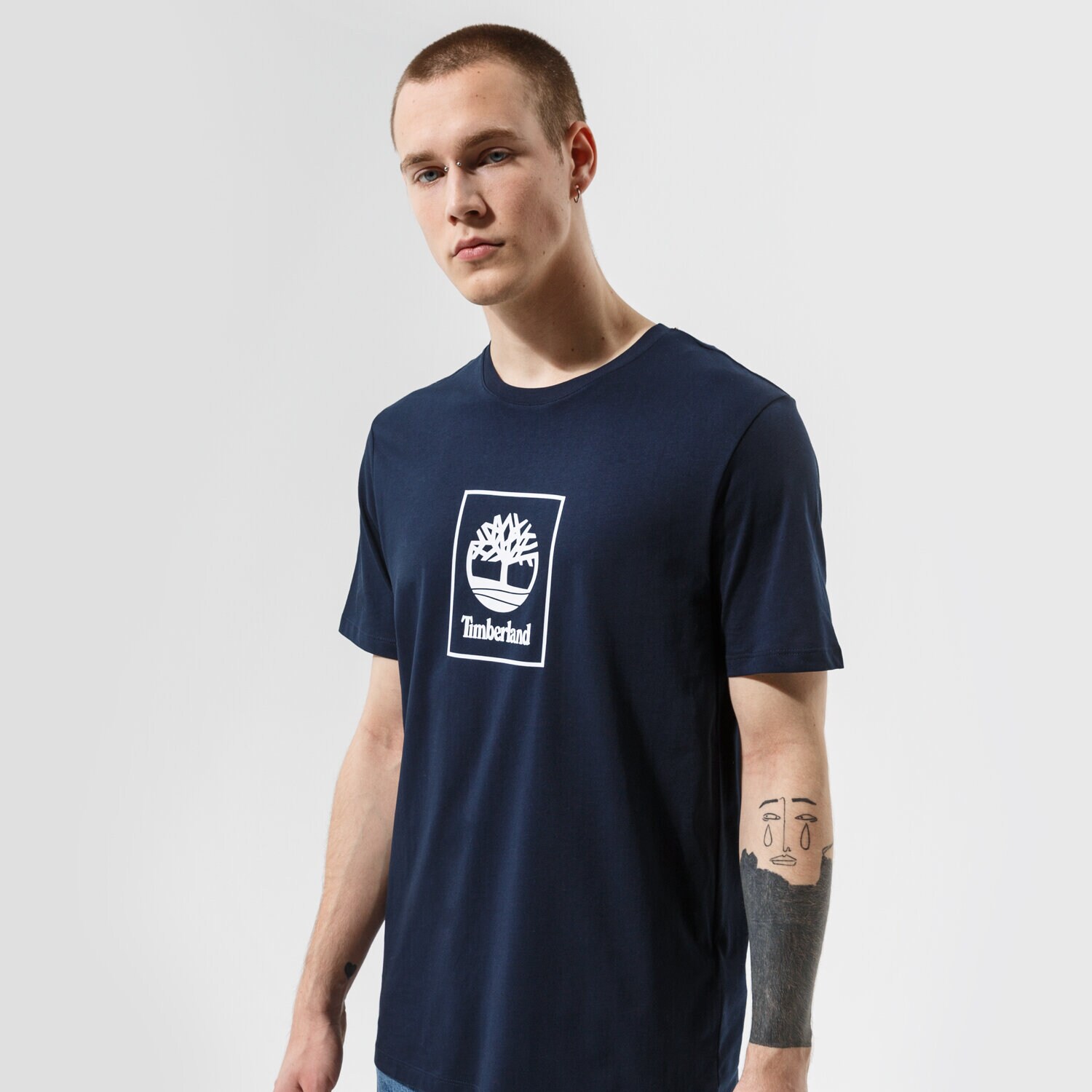 pánské tričko TIMBERLAND TRIČKO TREE LOGO TEE DARK SAPPHIRE TB0A5PJV4331 TMAVOMODRÁ
