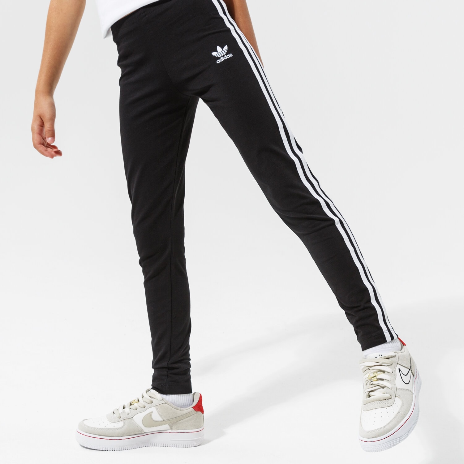 dětské kalhoty ADIDAS KALHOTY  3STRIPES LEGG GIRL ED7820 ČERNÁ