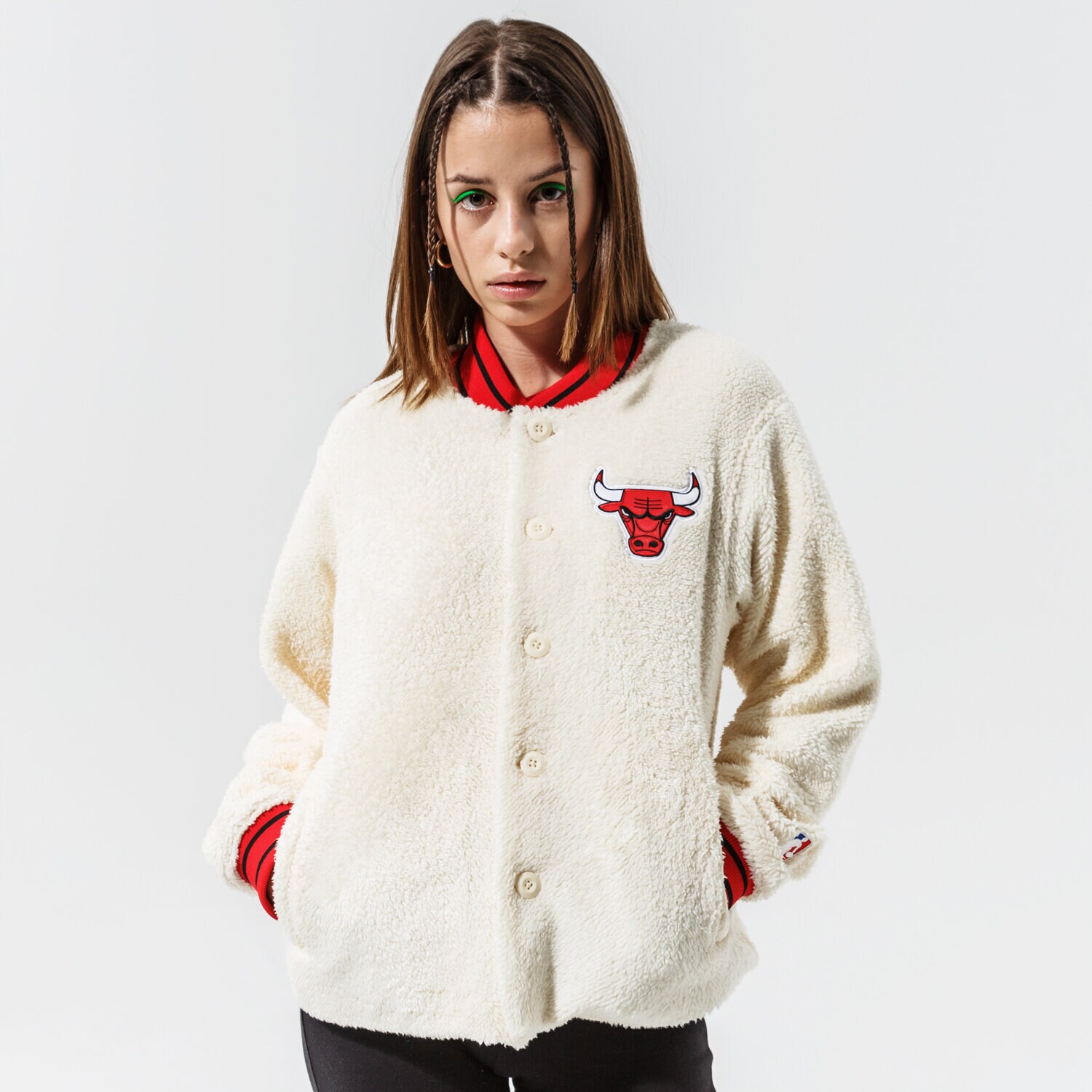dámská zimní bunda NIKE BUNDA CHI W NK JKT CTS 75 NBA DC0880-113 BÉŽOVÁ