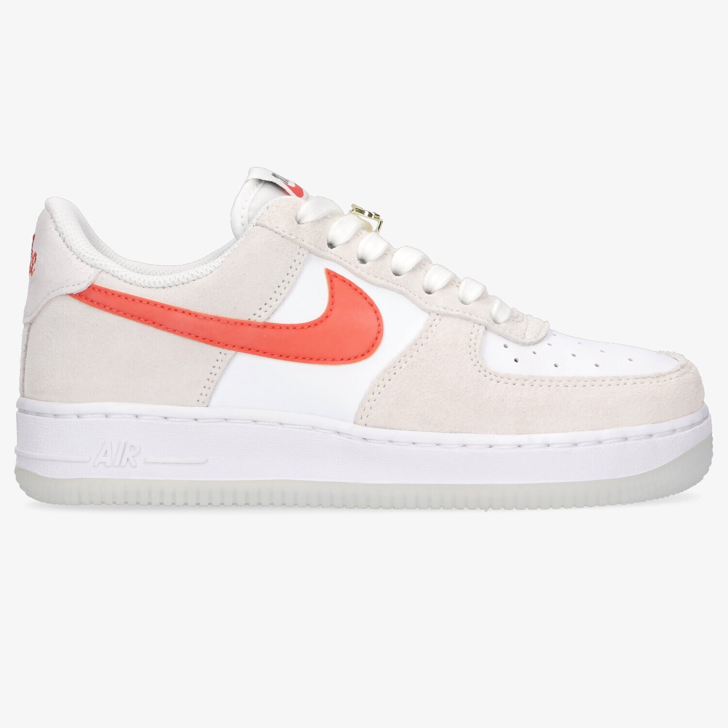 dámské tenisky NIKE AIR FORCE 1 '07 SE DA8302-101 BÉŽOVÁ