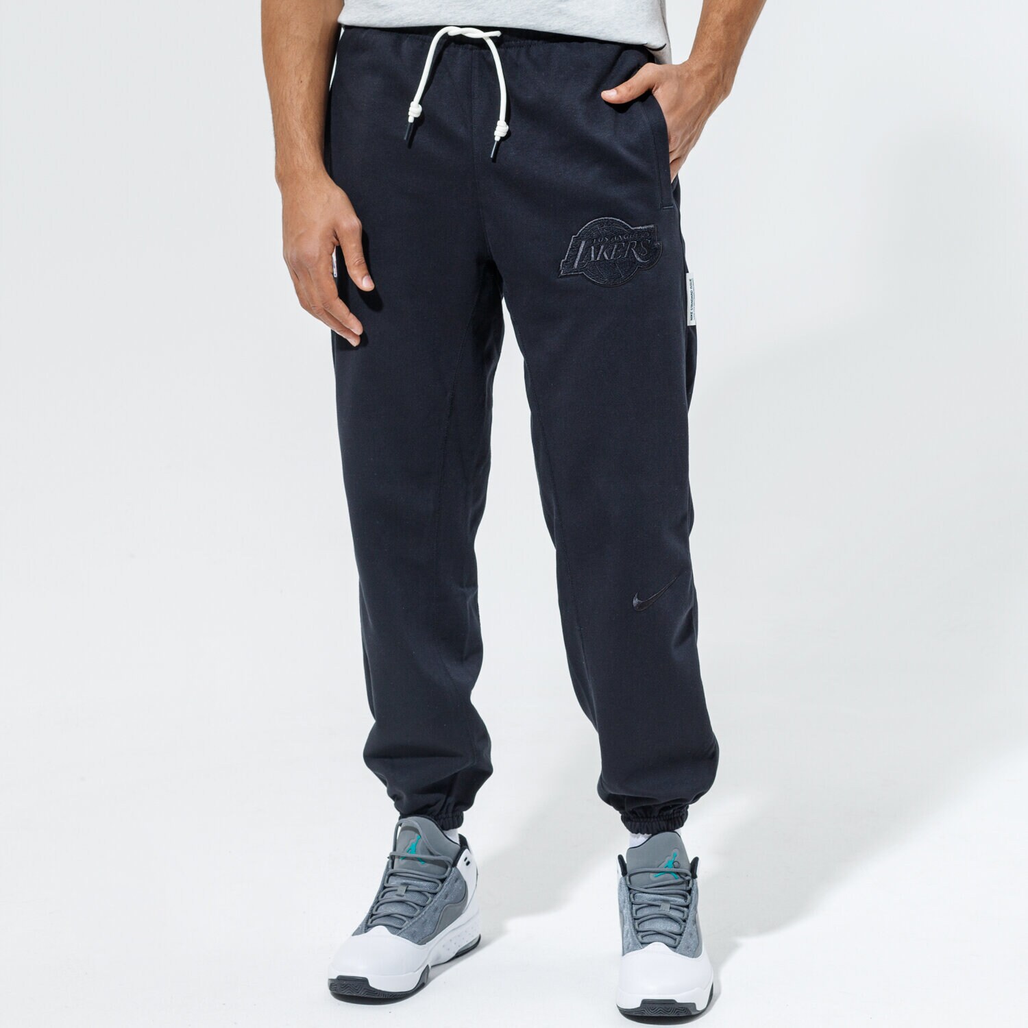 pánské kalhoty NIKE KALHOTY  LAL M NK DF STD ISSUE PANT NBA DB0957-010 ČERNÁ