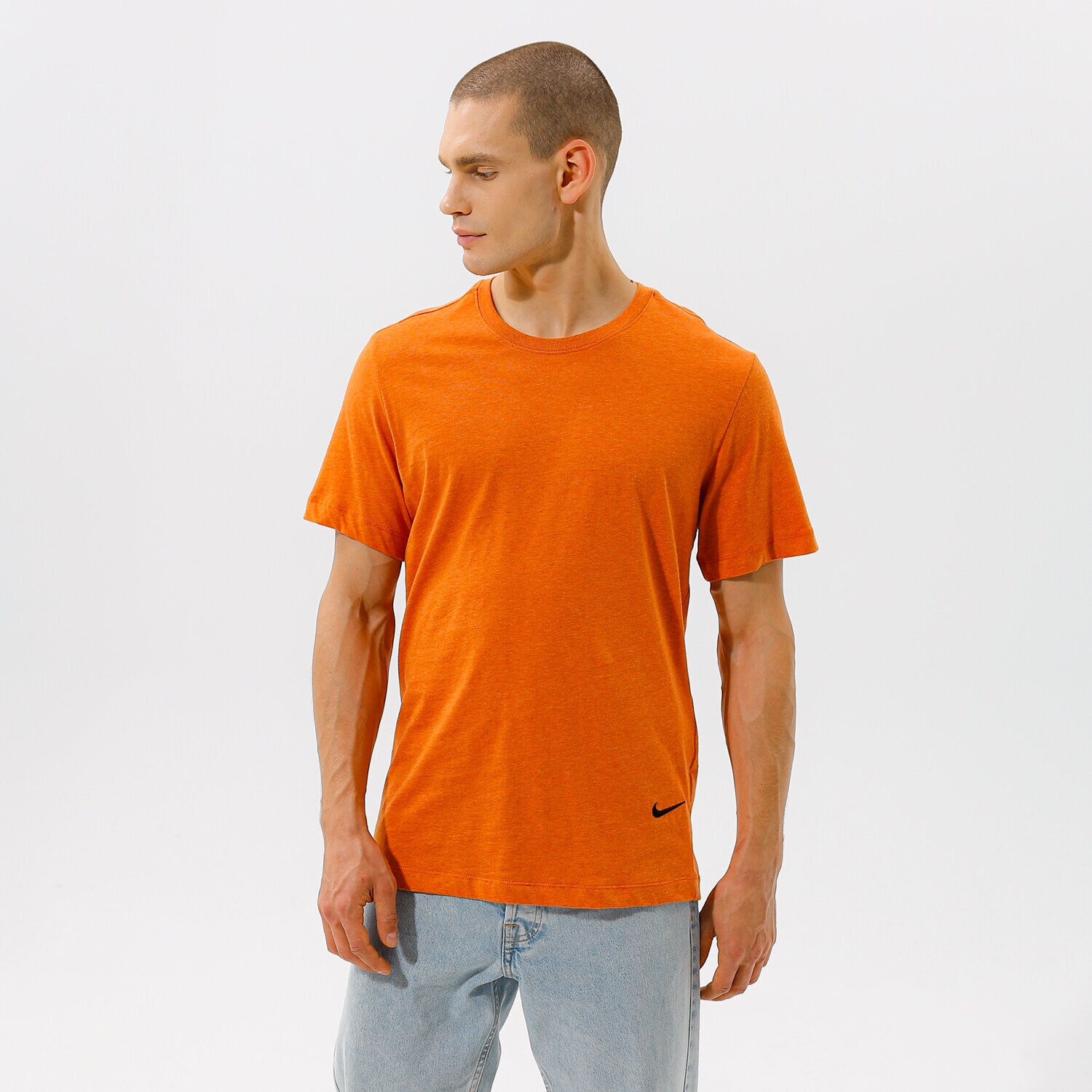 pánské tričko NIKE TRIČKO M NSW TEE SUSTAINABILITY DM2386-816 ORANŽOVÁ
