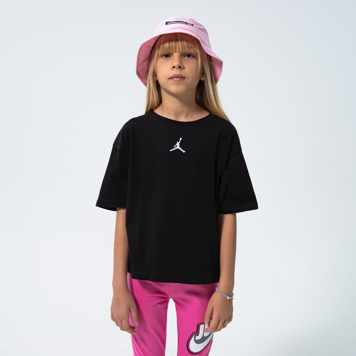 dětské tričko JORDAN TRIČKO ESSENTIALS GIRL 45A770-023 ČERNÁ