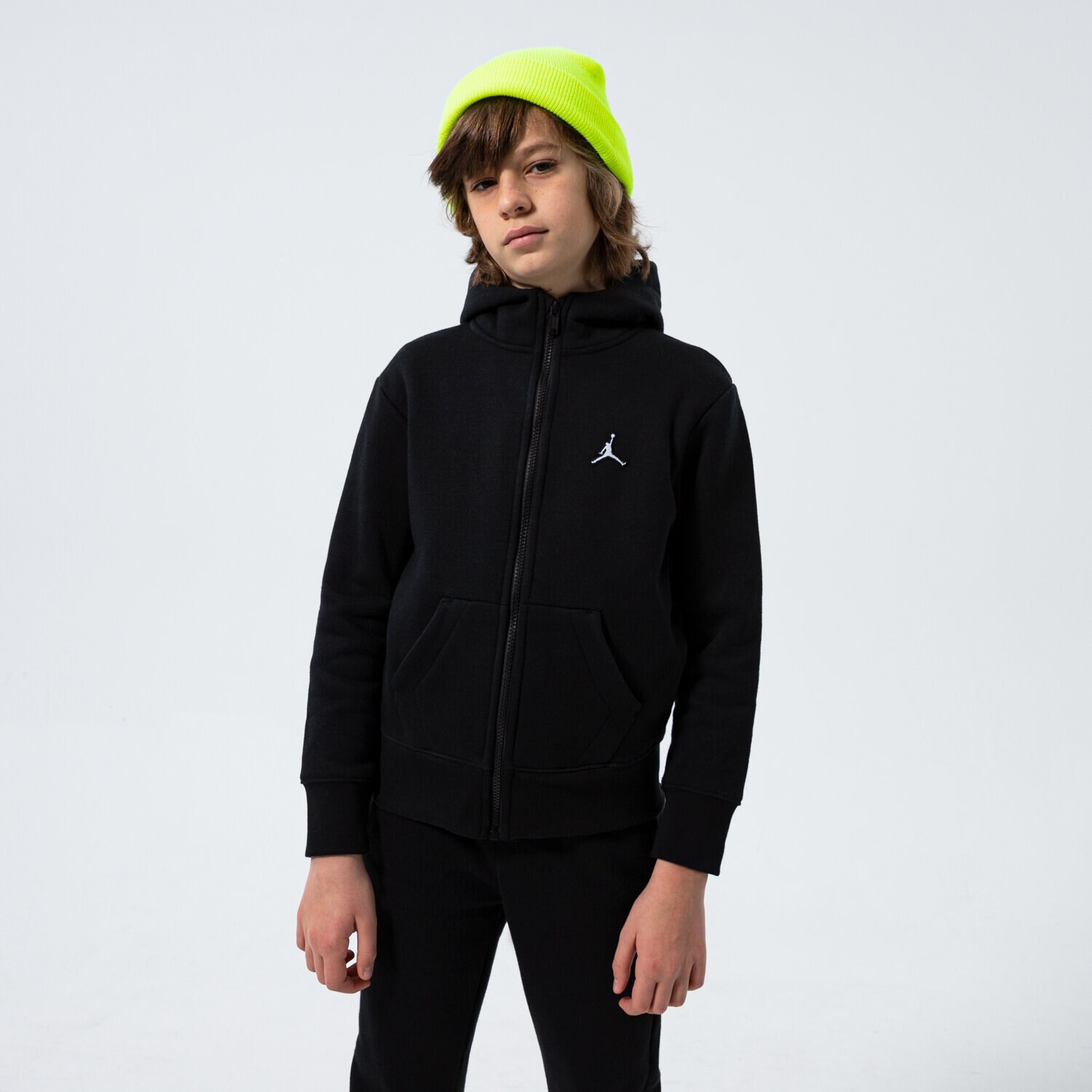 dětská mikina JORDAN MIKINA ROZEPÍNACÍ S KAPUCÍ ESSENTIALS BOY 95A714023 ČERNÁ