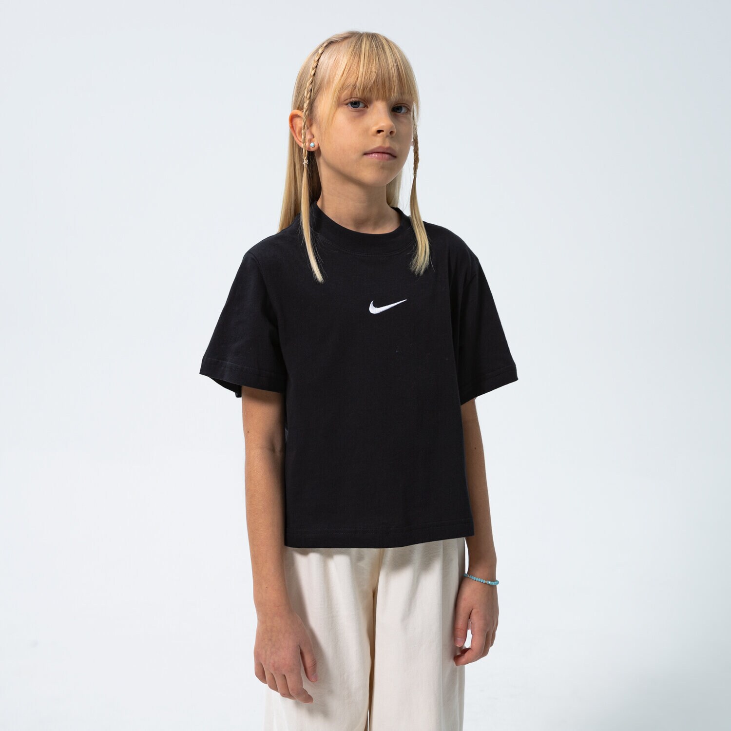 dětské tričko NIKE TRIČKO SPORTSWEAR GIRL DH5750-010 ČERNÁ