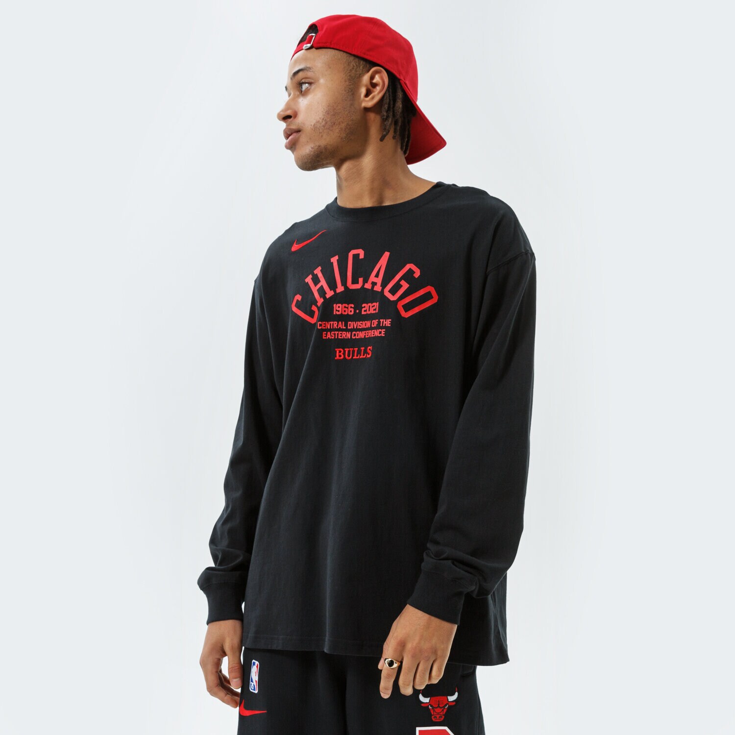 pánské tričko NIKE TRIČKO CHI M NK CTS TM ELMNT LS TEE NBA DA5891-010 ČERNÁ