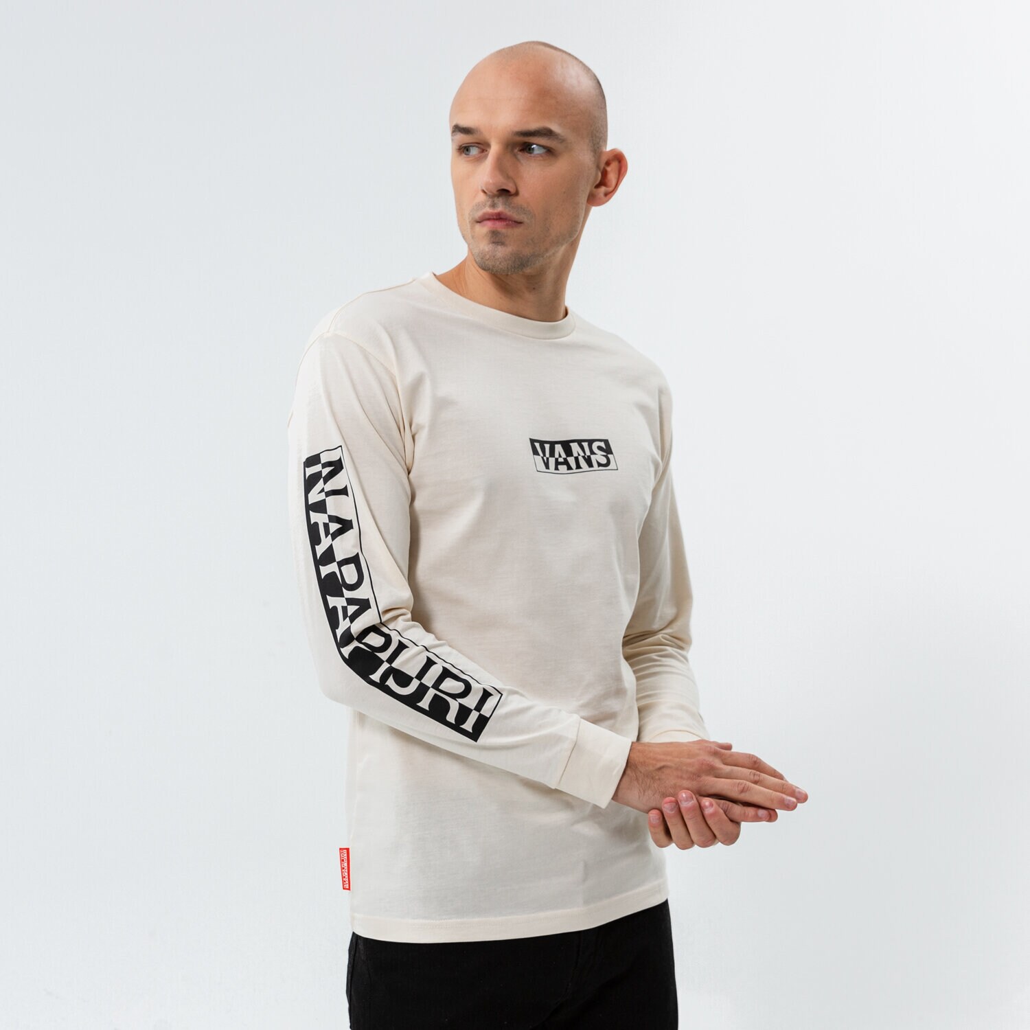 pánské tričko VANS TRIČKO MN VANS X NAPAPIJRI LS VN0A541GZM61 BÍLÁ