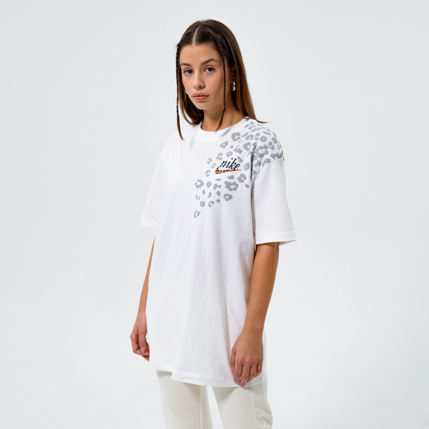 dámské tričko NIKE TRIČKO W NSW TEE BF PATCH DM2806-100 BÍLÁ