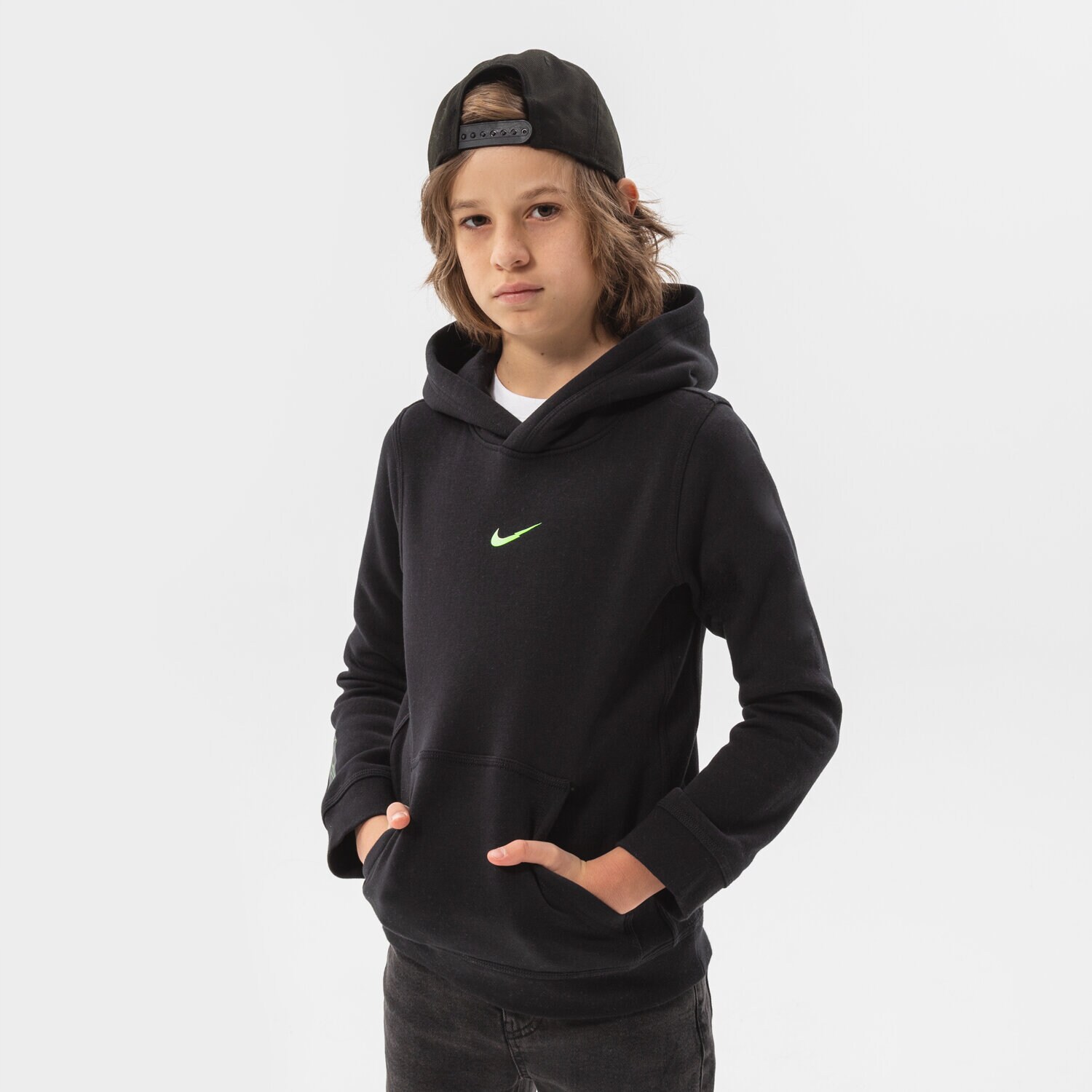 dětská mikina NIKE MIKINA S KAPUCÍ B NSW ZIGZAG FLC BOY DO2669-010 ČERNÁ