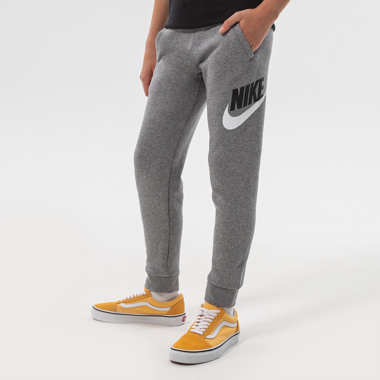 dětské kalhoty NIKE KALHOTY  SPORTSWEAR CLUB FLEECE BOY CJ7863-091 ŠEDÁ
