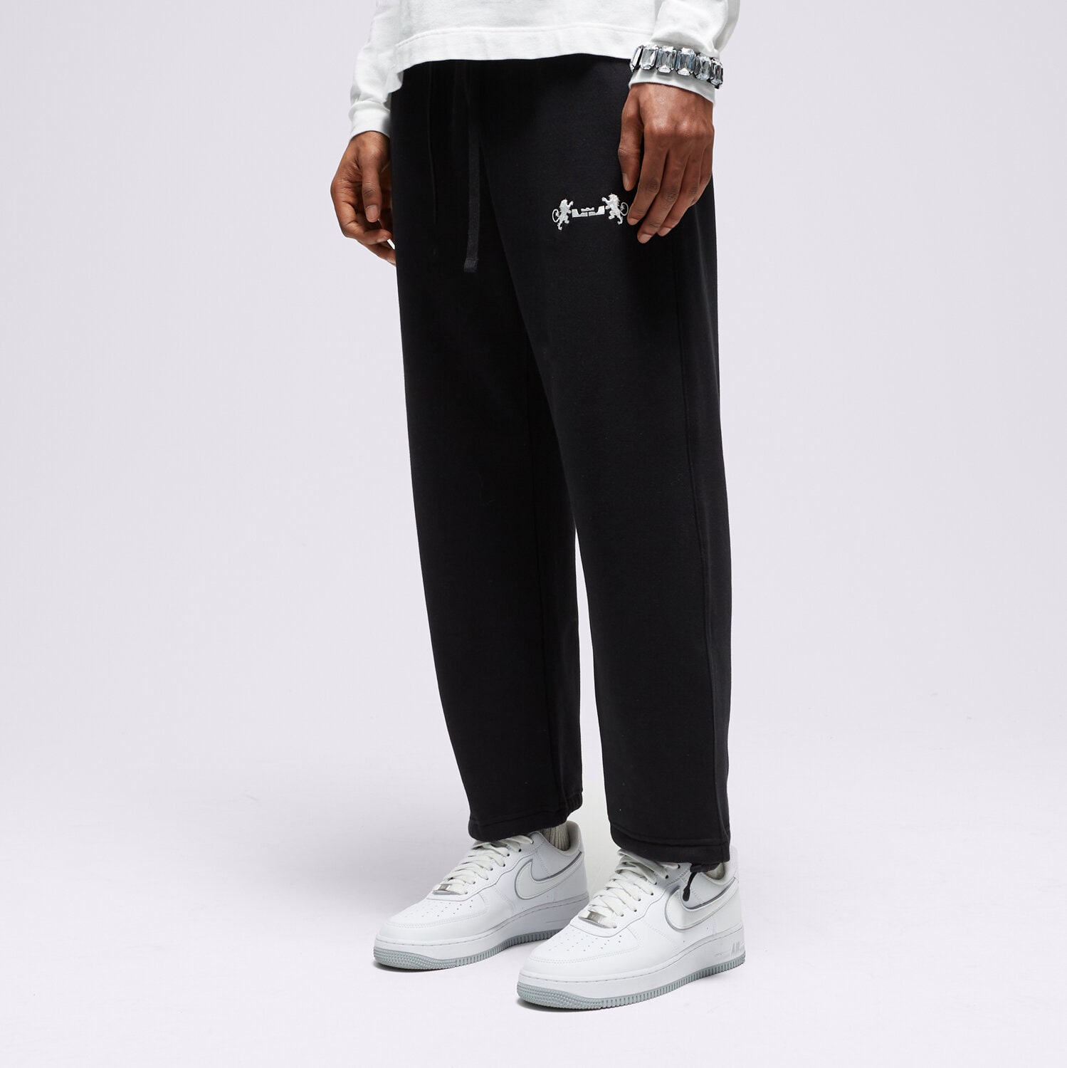 pánské kalhoty NIKE KALHOTY  LJ M NK OPEN HEM BRSH FLC PNT NBA FB7127-010 ČERNÁ