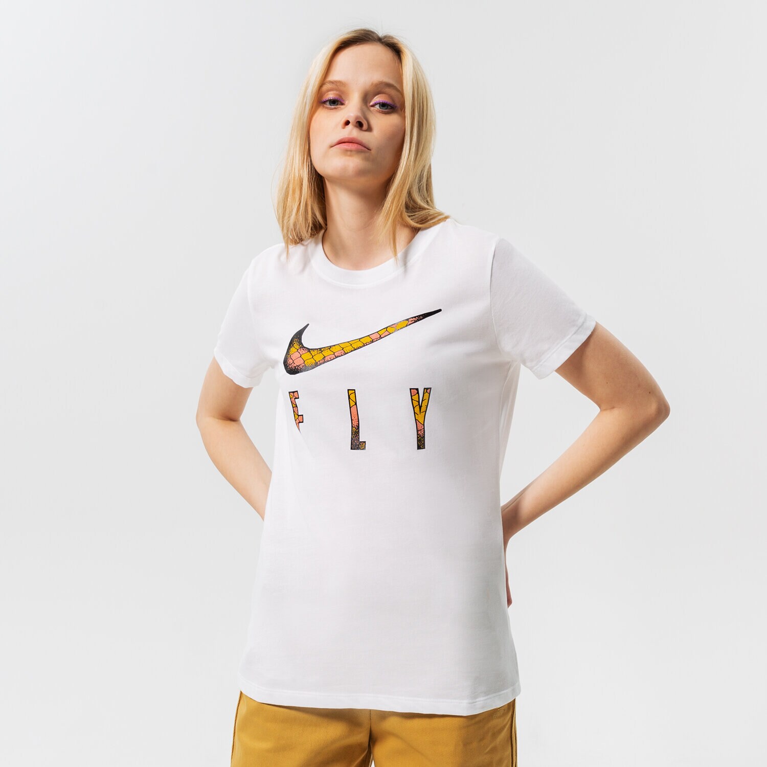 dámské tričko NIKE TRIČKO W NK DF SWSH FLY SSNL SS TEE NBB DN3048-100 BÍLÁ