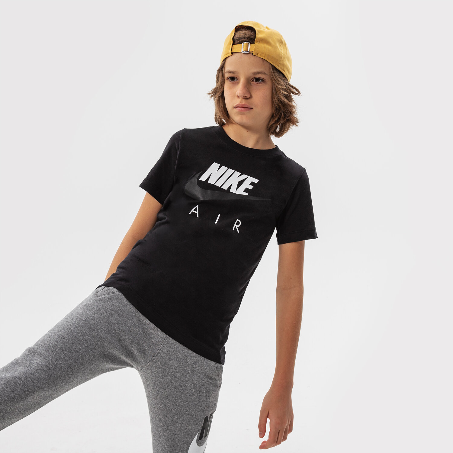 dětské tričko NIKE TRIČKO SPORTSWEAR BOY CZ1828-010 ČERNÁ