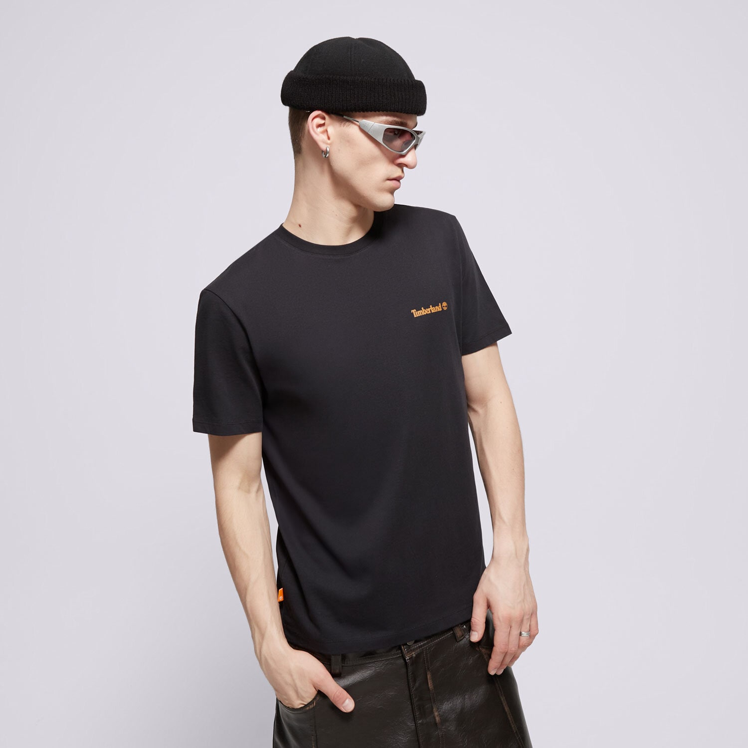 pánské tričko TIMBERLAND TRIČKO SMALL LOGO PRINT TB0A5PGZ0011 ČERNÁ