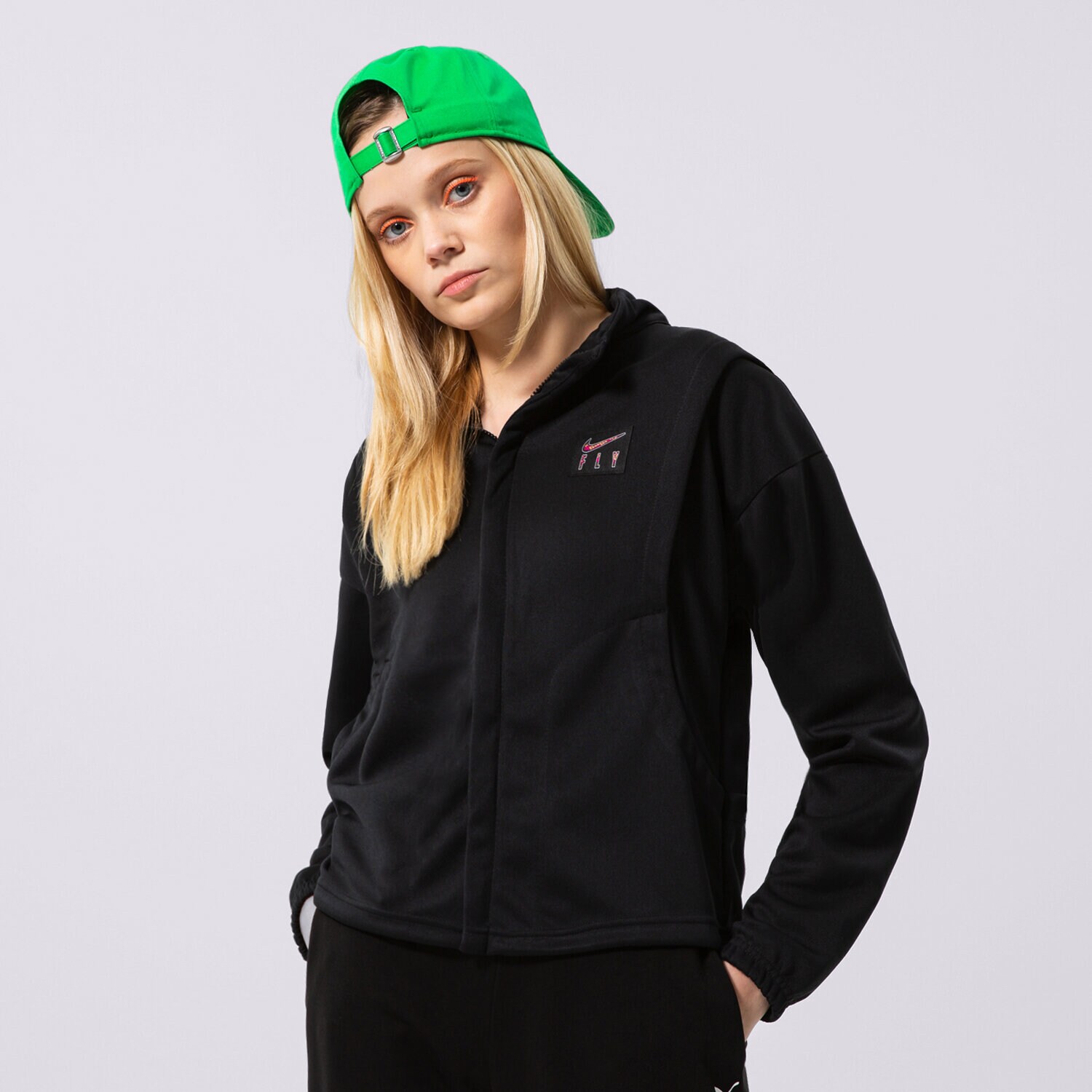 Přechodná bunda dámská (podzimní, jarní) NIKE BUNDA W NK DF RETRO FLY JKT SSTN M27 NBB DH7294-010 ČERNÁ