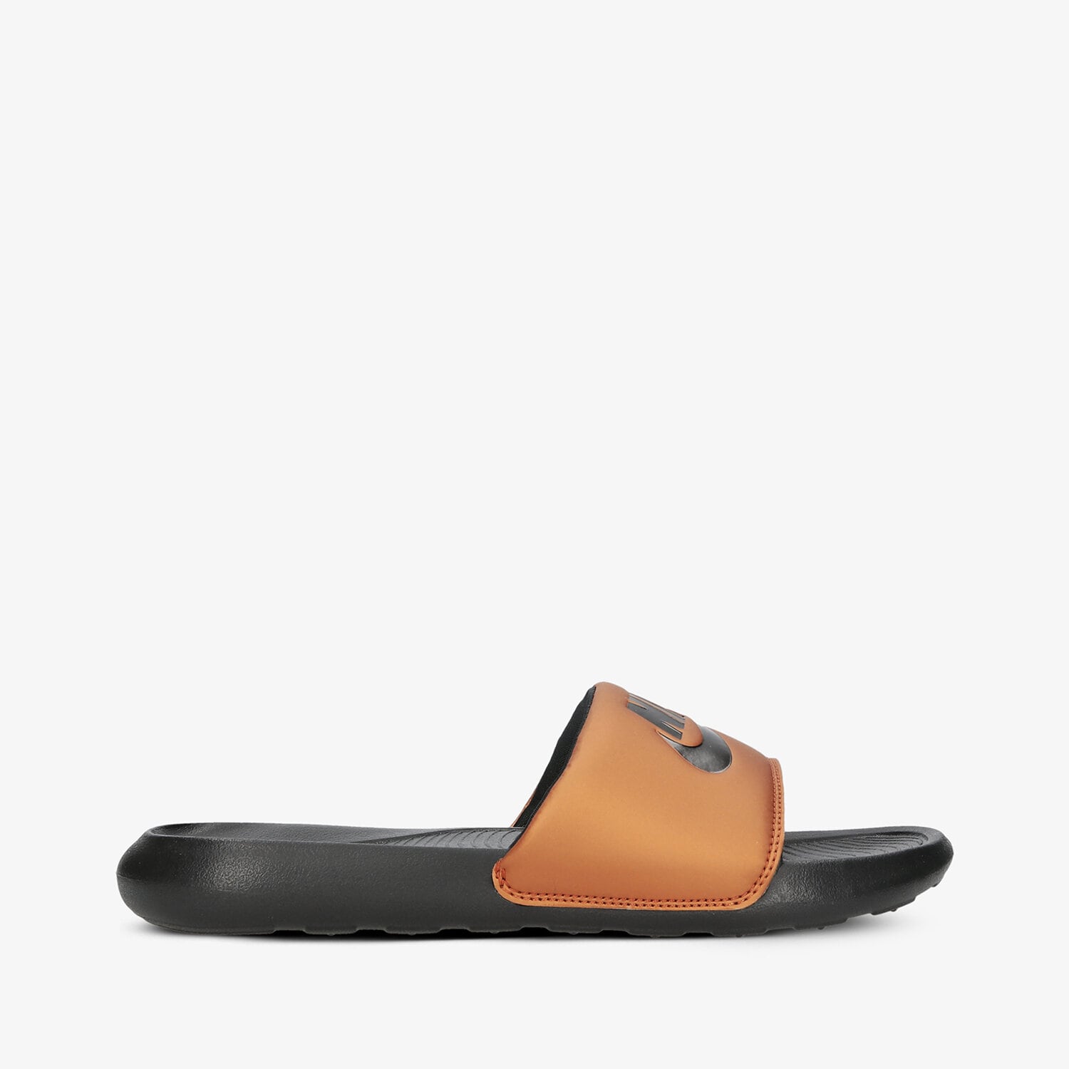 NIKE VICTORI ONE CN9677-003 ČERNÁ