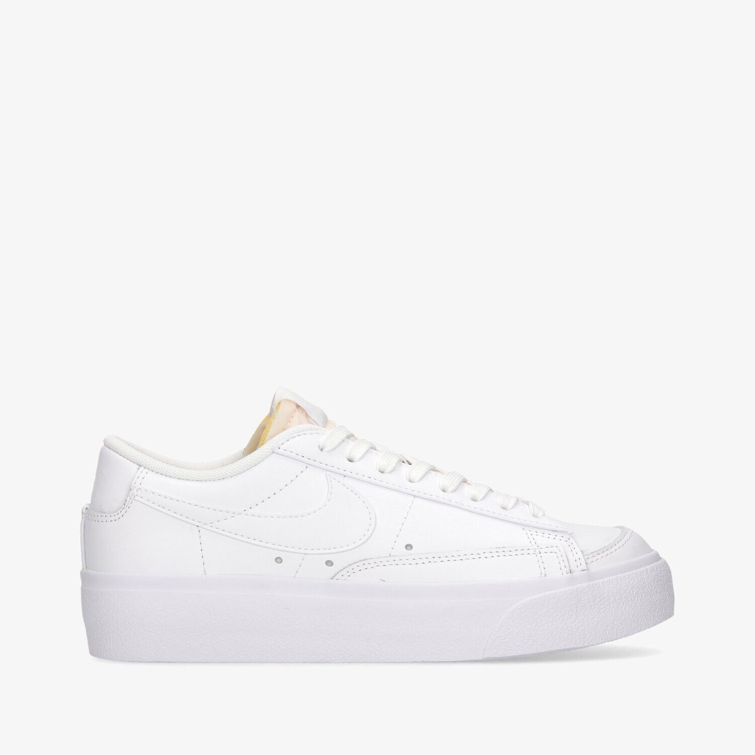 dámské tenisky NIKE BLAZER LOW PLATFORM  DJ0292-100 BÍLÁ