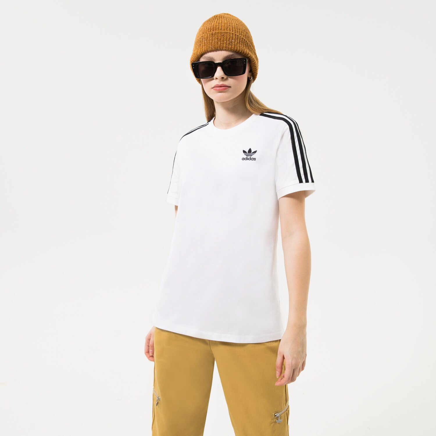 dámské tričko ADIDAS 3 STRIPES CALIFORNIA TRIČKO GN2913 BÍLÁ