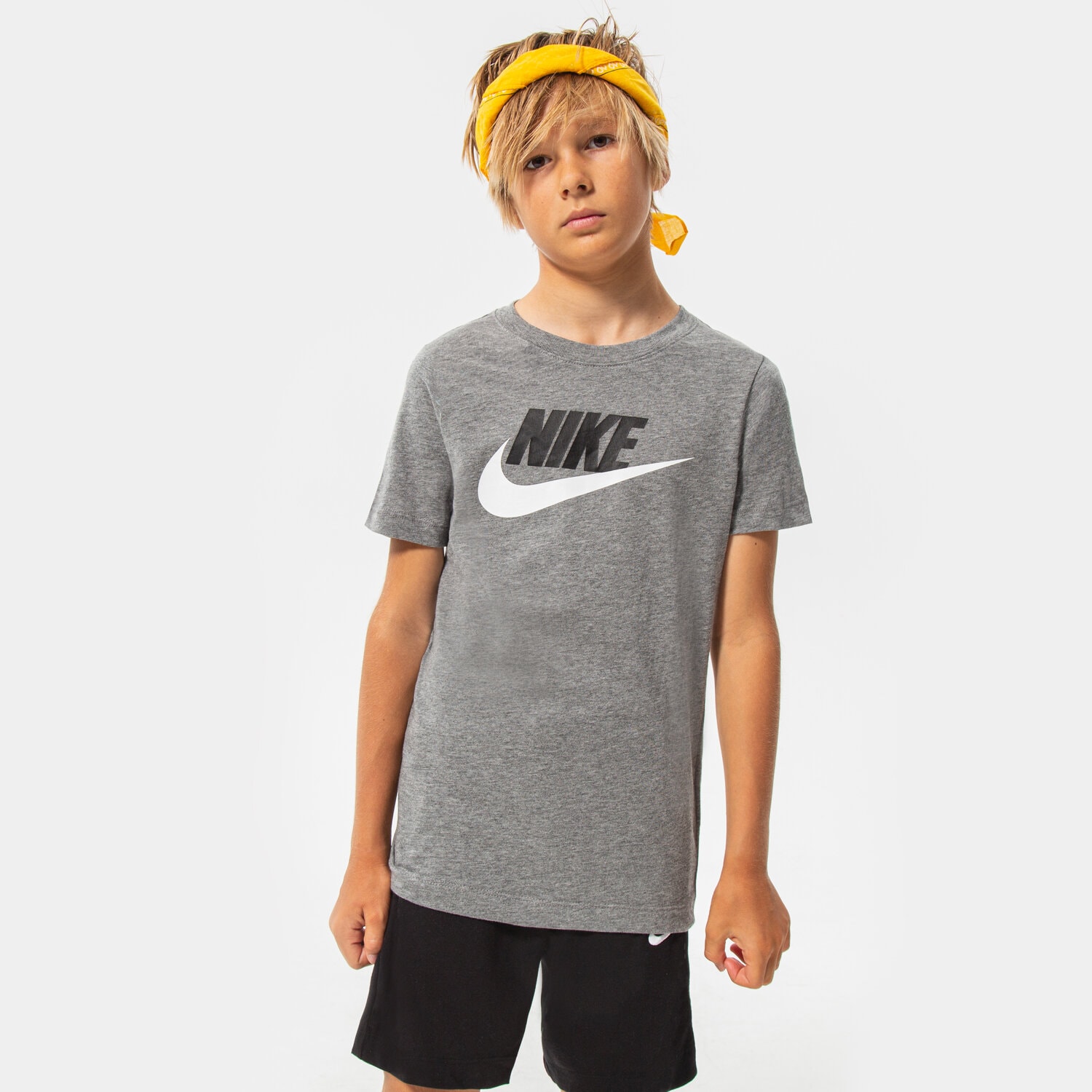 dětské tričko NIKE TRIČKO NIKE SPORTSWEAR BOY AR5252-091 ŠEDÁ